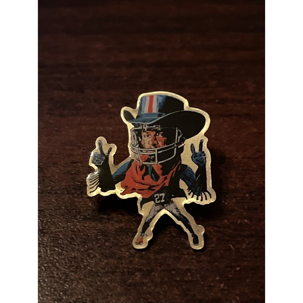 Vintage Coca-Cola NFL Monsters Of The Gridiron Steve “The Bandit” Atwater Pin
